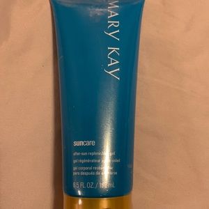 After sun replenishing gel